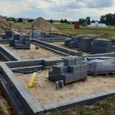 Ile kosztuje wylanie fundamentów? Sprawdź, co wpływa na ceny