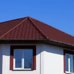 Wiśniowy dach jaka elewacja - idealne kolory, które zachwycą