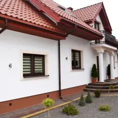 Co na dół elewacji? Najlepsze materiały i ich wady oraz zalety